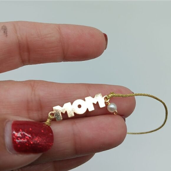 NWT ARTACTA "Mom" Nameplate with Pearl Accent on Gold Rope - 7.5 inch Choker - Picture 3 of 5